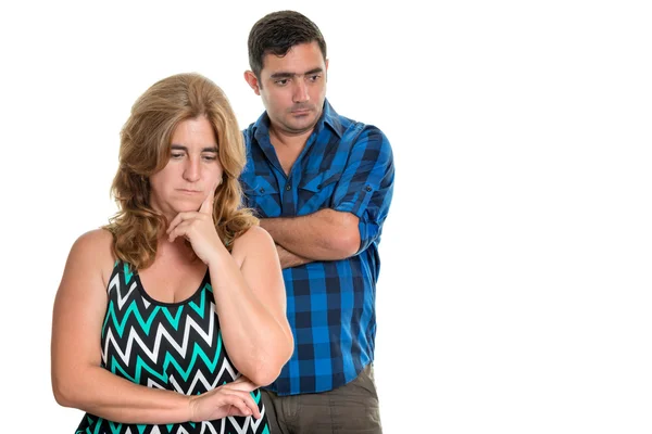 Divorcio, conflictos en el matrimonio - Triste pareja hispana — Foto de Stock