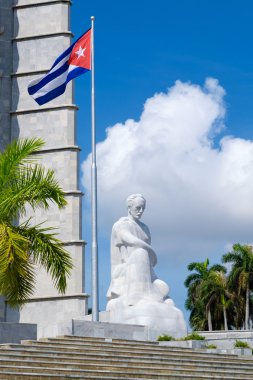 Anıt ve devrim Meydanı Havana'da Küba bayrağı