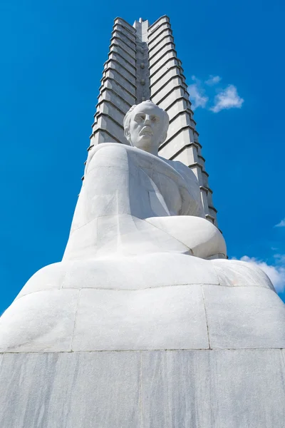 Pomník Jose Marti na náměstí revoluce v Havaně — Stock fotografie