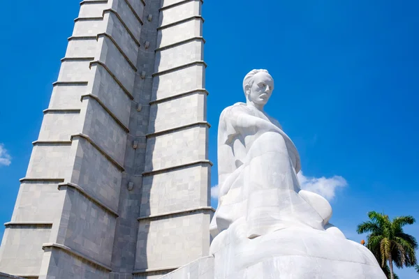 A Jose Marti emlékmű a forradalom tér Havannában — Stock Fotó