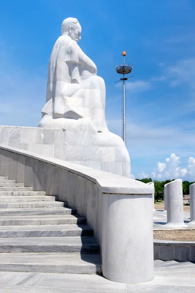 Pomník Jose Marti na náměstí revoluce v Havaně — Stock fotografie