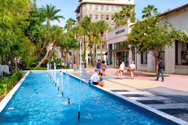 De Lincoln Road Shopping Mall in Miami Beach — Stockfoto