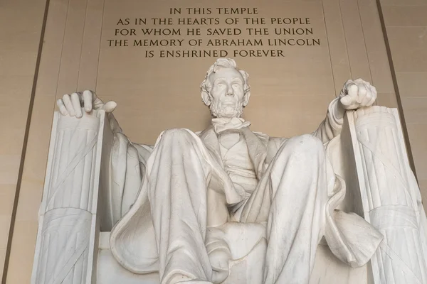 Staty av Abraham Lincoln vid Lincoln Memorial i Washington — Stockfoto