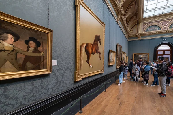 Bezoekers Van National Gallery Londen Opgericht 1824 Herbergt Het Een — Stockfoto