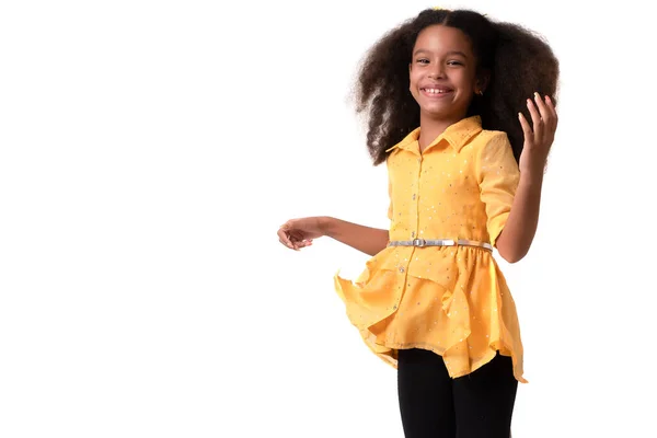 Multiracial Niña Pequeña Con Hermoso Pelo Rizado Riendo Aislado Blanco —  Fotos de Stock