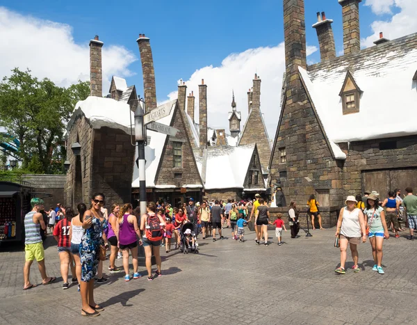 Visitors in the Harry Potter area at Universal Studios Islands o — Stock Photo, Image