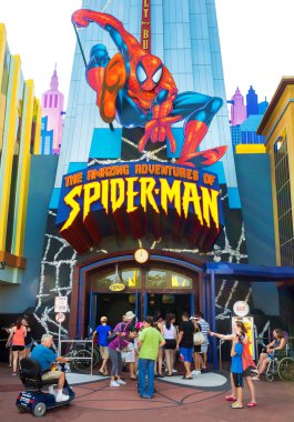 Spiderman macera universal studios Islands at binmek