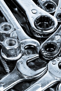 araç anahtarı, kilitler, fındık, cıvata ve vidalar