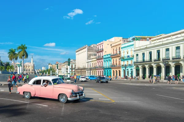 Voiture vintage à La Havane — Photo