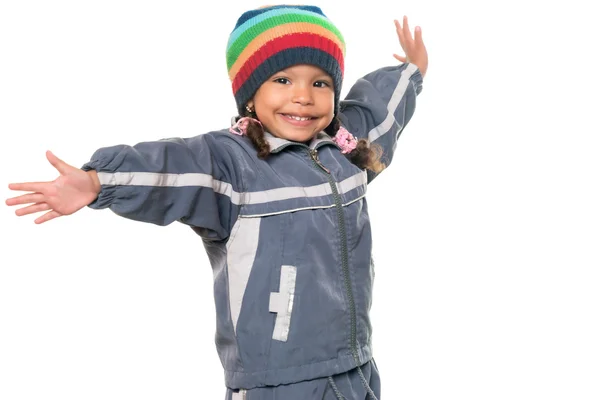 Маленькая смешанная расовая девочка предлагает обнять — стоковое фото