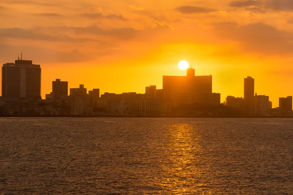 Vacker solnedgång i Havanna — Stockfoto