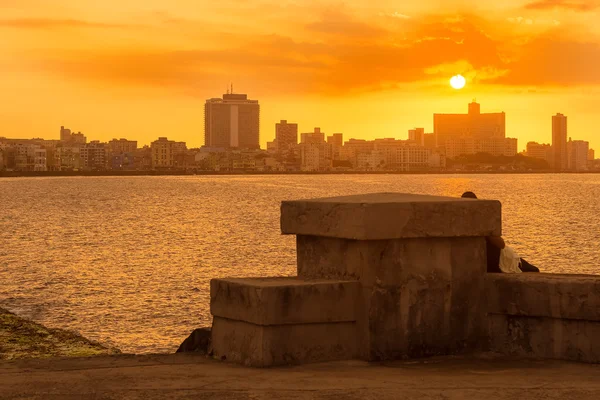 Coucher de soleil coloré à La Havane — Photo