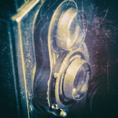 Siyah bir arka plan üzerinde Vintage fotoğraf makinesi