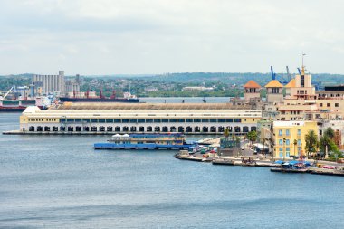 Eski Havana'da cruise terminal
