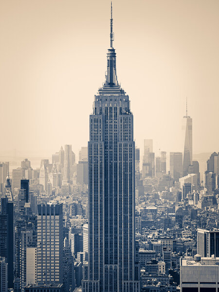 Сплит тонированного изображения Нью-Йорка с Эмпайр-стейт-билдинг
