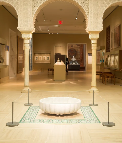 ニューヨークの芸術の会った博物館でイスラム美術ギャラリー — ストック写真