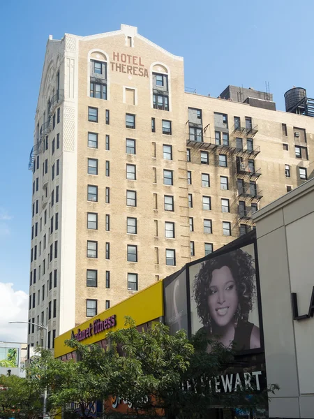 Den berömda Hotel Theresa i Harlem, New York City — Stockfoto