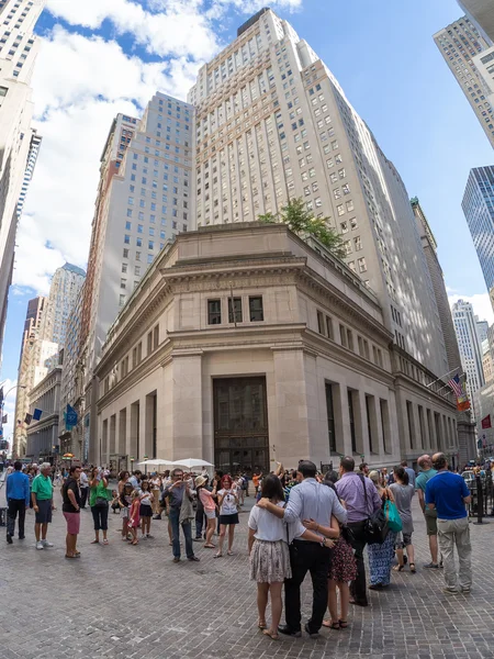 Wall Street cerca de la Bolsa de Nueva York — Foto de Stock