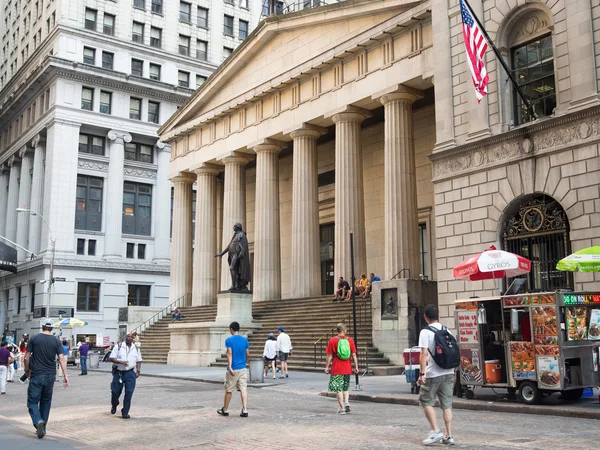 A Federal Hall a Wall Street, New York — Stock Fotó