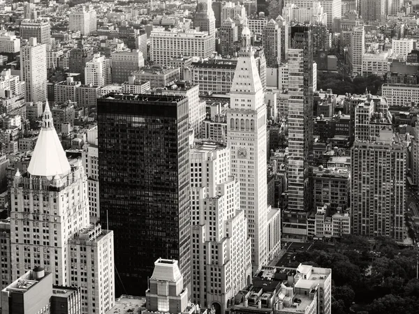 中包括大都会人寿塔的纽约城的视图 — 图库照片