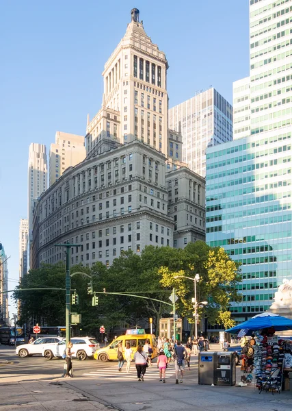 Gyönyörű régi építészet, a Manhattan utcai jelenet — Stock Fotó