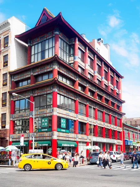 Traditional chinese architecture at Chinatown in New York City — Φωτογραφία Αρχείου