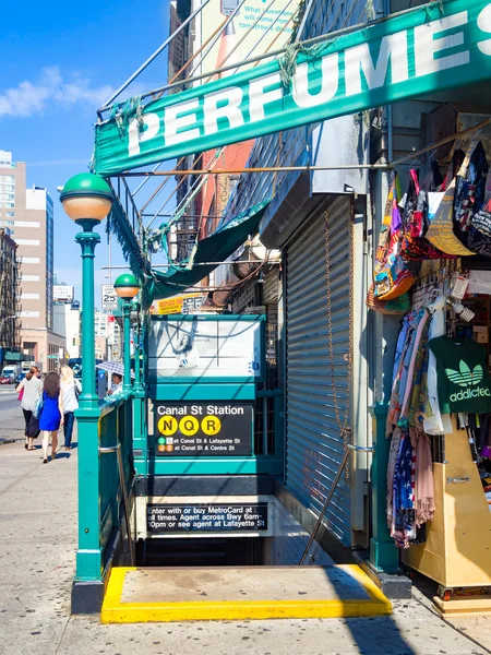 Estación de metro Canal Street en Chinatown, Nueva York —  Fotos de Stock