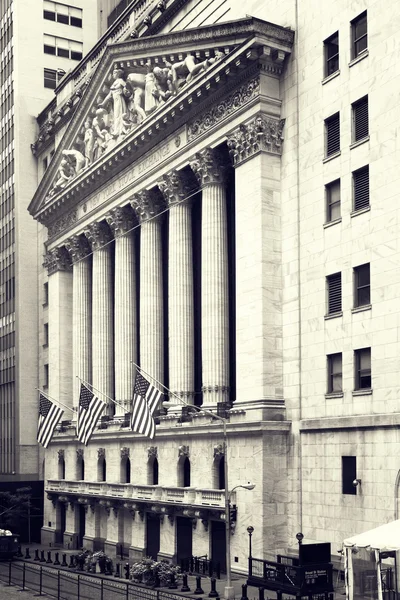 De New York Stock Exchange op Wall Street in New York — Stockfoto