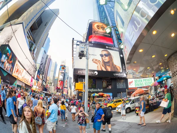 Туристів на площі Таймс-сквер в Нью-Йорку — стокове фото