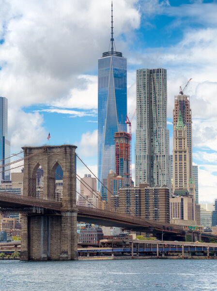 The Brooklyn Bridge and the downtown Manhattan skyline in New York City
