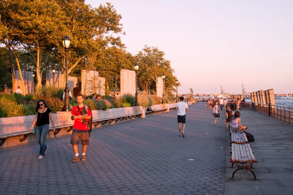 Battery Park i New York vid solnedgången — Stockfoto