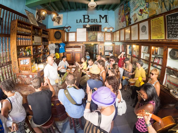 La Bodeguita del 译介，世界各地的著名古巴餐厅，在 H — 图库照片