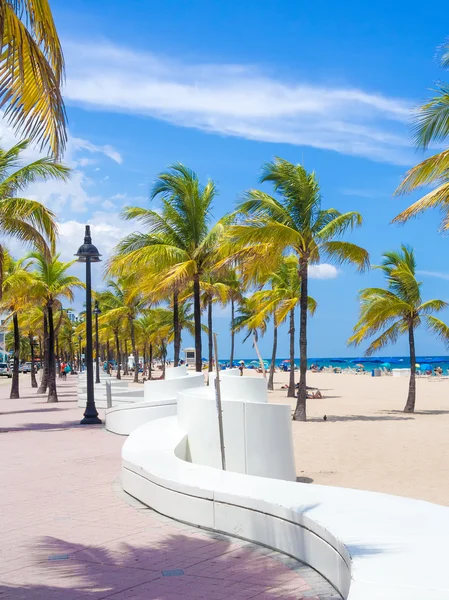 A praia em Fort Lauderdale, na Flórida — Fotografia de Stock