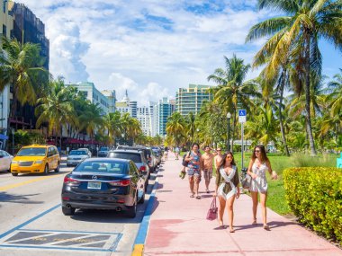 Sokak olay yerinde Ocean Drive Miami Beach