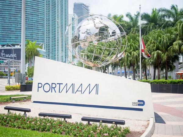 Porto di Miami segno a Biscayne Boulevard nel centro di Miami — Foto Stock