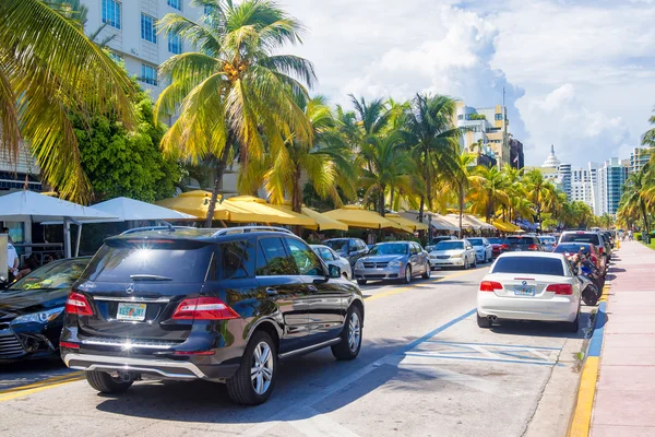 Gatubilden på Ocean Drive i Miami Beach — Stockfoto