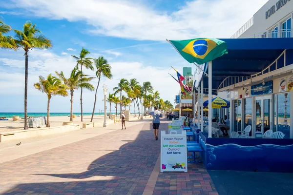 Il famoso lungomare di Hollywood Beach in Florida — Foto Stock