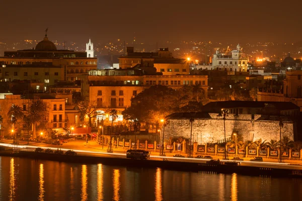 Havana velha à noite — Fotografia de Stock