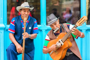 Eski Havana'da geleneksel müzik müzisyen