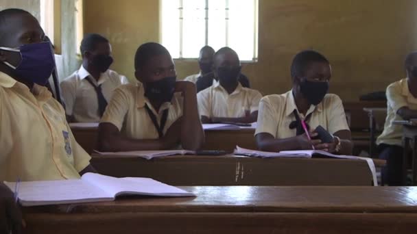 Neidentifikovaní Studenti Ochranných Maskách Kvůli Pandemii Koronaviru Střední Škole Maranatha — Stock video