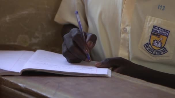 Неизвестный Ученик Классе Средней Школы Маранатха Кампала Столица Уганды Восточная — стоковое видео
