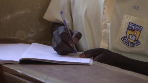 2020 동아프리카 우간다의 캄팔라에 마라나 고등학교의 학생들의 신원이 학생들 — 비디오