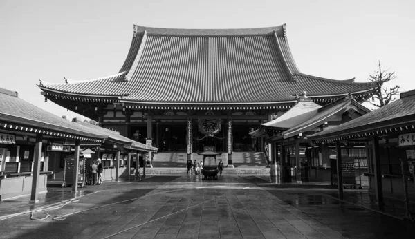 3月23日 2014年3月23日 在日本东京的Senso Ji寺 不明身份的游客 Senso Ji寺是日本最有名的寺庙之一 也是日本Asakusa寺的象征 — 图库照片