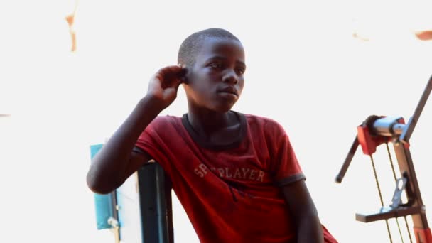 Azonosítatlan Fiú Balaka Siyaludzu Egészségügyi Központban Malawi Déli Részén Kelet — Stock videók