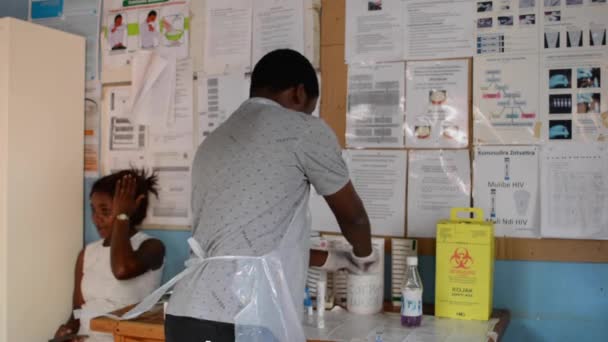 Homme Non Identifié Travaillant Centre Santé Siyaludzu Hôpital District Balaka — Video
