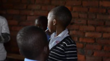 19 Aralık 2020 'de Lilongwe, Malawi' de Nanjiri 'de bir anaokulunda kimliği belirsiz çocuklar.