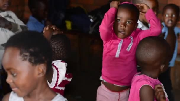 Bambini Non Identificati Asilo Nido Nanjiri Nella Periferia Lilongwe Malawi — Video Stock