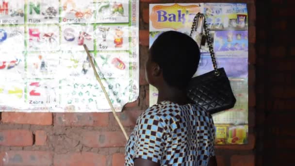 Unidentified Teacher Pre School Nanjiri Outskirts Lilongwe Malawi December 2020 — Stock Video