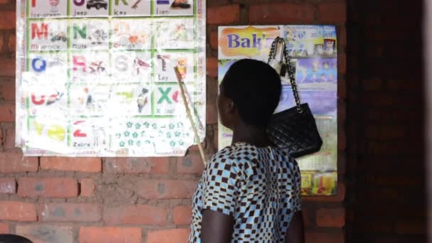 Professora Não Identificada Uma Pré Escola Nanjiri Nos Arredores Lilongwe — Vídeo de Stock