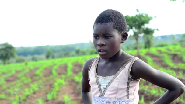 Menina Não Identificada Poço Dedza Malawi Dezembro 2020 — Vídeo de Stock